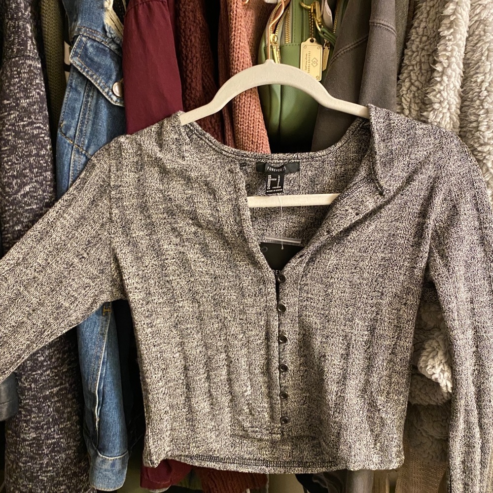 Cropped long sleeve